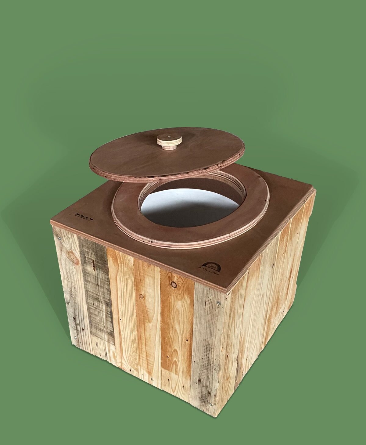 Boite de toilette sèche individuelle en bois de palette